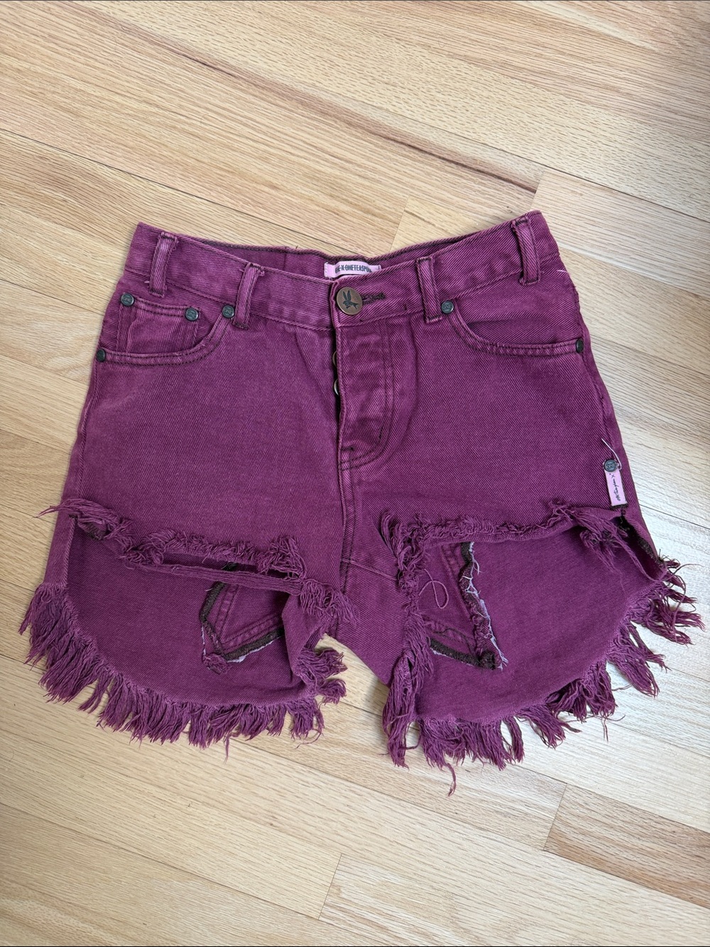 ONE by One Teaspoon Juliettes High Waist Star Butt Shorts - 26